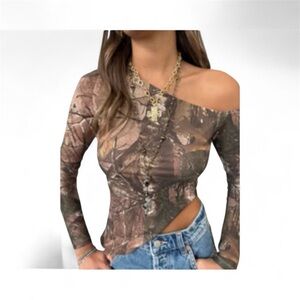 Women's Camouflage Long Sleeve Top